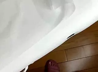 脱毛师Sugarnadya帮客人操助理激情Tantaly