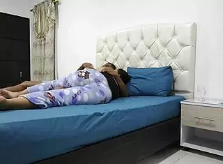 Que delicioso follar a mi hermanastra en cuatro. Ese culo gigante me vuelve loco - Parte 1