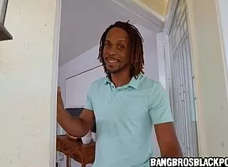 i'm the black nurse collectin more than candys at this hous