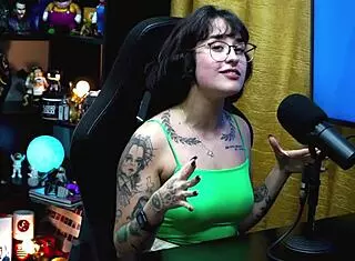 Martina Oliveira Shows Natural Tits In Public Podcast