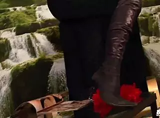 I want to show off my cute new skinny jeans