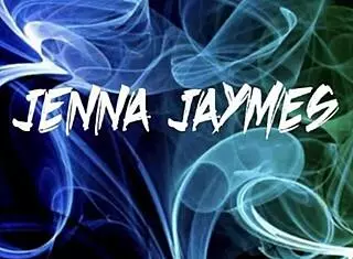 Curvy MILF Jenna Jaymes Gives Super Hot Blowjob