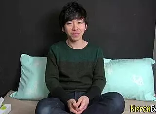 japanese teen cums solo