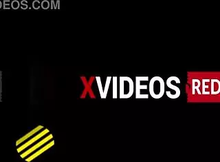 i'm sucking huge cock in glory hole on red