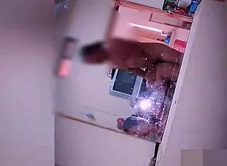 No debí emborracharme con mi hermanastro, follamos muy rico.