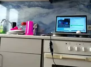 I love watching this babe show off her big ass in the kitchen on webcam.