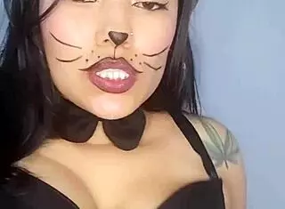 Stepdad fingers me until I squirt all over his hand