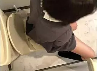 Schoolgirl Secretly Masturbates While Mom Is at Work