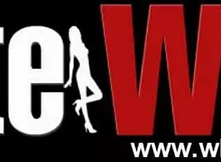 金发熟女跨种族性爱场面