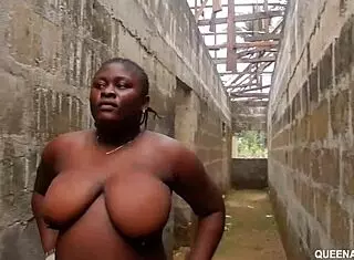 Holy Crap! Naked Girls Fucked by Anyone in Unfinished Building Bush!