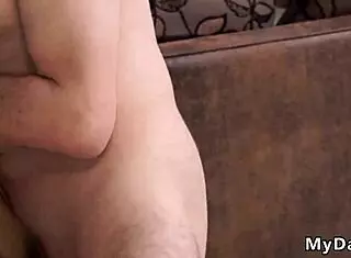 Lucky old man finally penetrates his young girlpal after missing it so much 😏