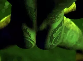 第二人生虚拟世界中狂野的同性性爱行动