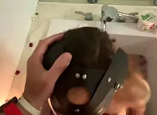 did you see teen girl let neighbor pee on her in bath?