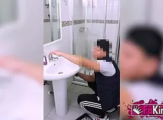 Amateur Latin Daniela Nerea Surprises Her Plumber With Her Naked Body and Bangs Him