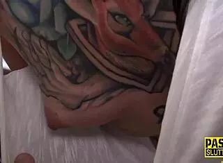 Flat chested submissive whore gets cum in mouth 😩