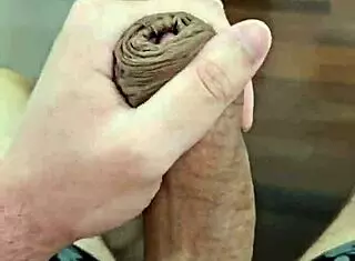 young twink jerks off solo