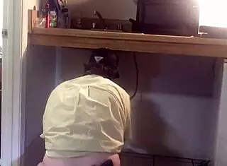 Amateur gay plumber's solo scene with a big dick and a dildo