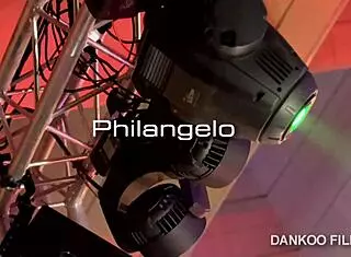 我是gay暴露狂盼帅哥路过来刺激