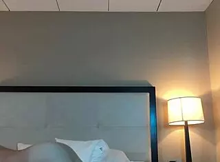 娇小文身妹狠操粗暴干