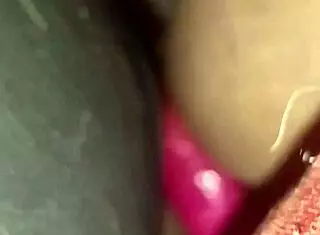 哥们慢慢插进我里面男男激情