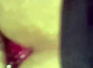 哥们慢慢插进我里面男男激情