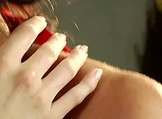 Hey, that blonde girl really makes deauxma squirt a lot