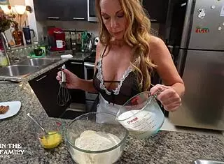 Fucking My Step Mom For Breakfast With Kymber Leigh