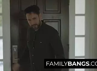 milf mit geilen haengetitten wichst fotze dirty talk 😈