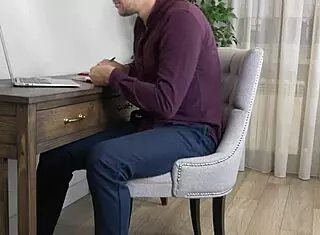 Girls in Lingerie Having Threesome, Licking Each Other 😘