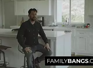 milf mit geilen haengetitten wichst fotze dirty talk 😈