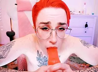 i can get real sensual with my toys 😏 on webcam