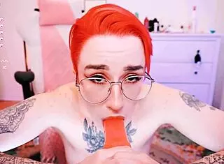 i can get real sensual with my toys 😏 on webcam