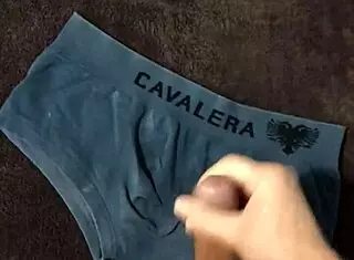 Masturbando e Gozando Gostoso