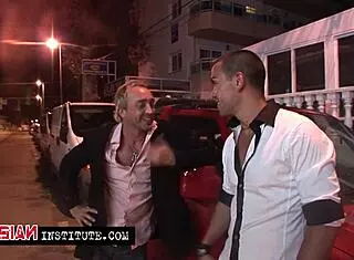 i have secret beach sex with blonde in doggystyle and cumshot on her narrow ass