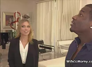 Football Star Meets Milf Realtor In Reality Show