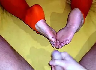 Stepmom in torn pantyhose gets foot fetish from stepson