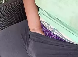 playing with my feet, but i'm so horny for pussy