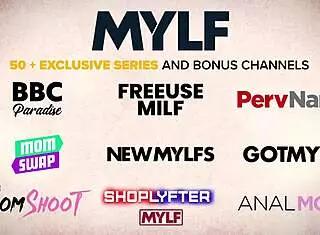 Amateur Interracial Doggy Fuck Ends With Cum On Ass