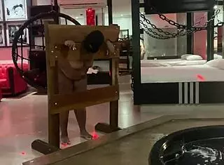 Escrava gives blowjob then I punish her