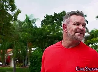 Teen feels intense pleasure while sucking