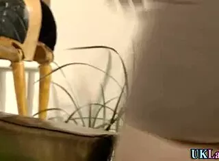 英国熟蕾丝边丝袜尝纯快感舔穴