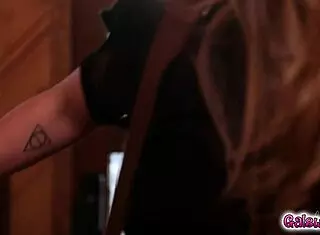 luna star finger fucks carter cruise while eating her pussy?