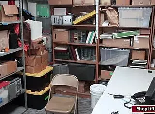 Mall officer catches teen shoplifter at work