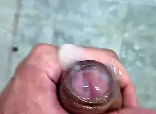 Jerking Off And Cumming In The Shower 😏