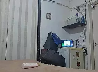 married slutty wife caught on zap showing off big ass.