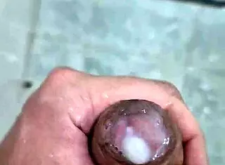 Jerking Off And Cumming In The Shower 😏