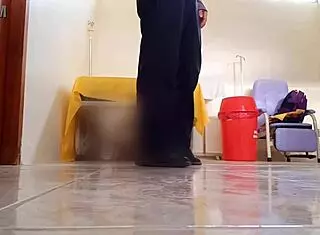 Latina milf invites boyfriend for homemade sex