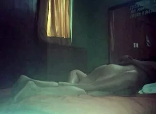 18 PIDE A GRITOS SU LECHE HASTA ACABAR ADENTRO