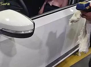 fui abastecer o carro o cartão não passou acabei pagando com a buceta fazer o que