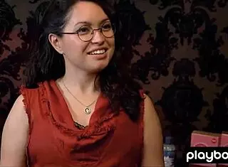 kate quigley tries a blowjob workshop with dildos and babes